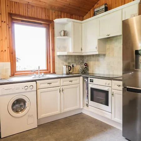 26 Dukes Meadow * Ellonby