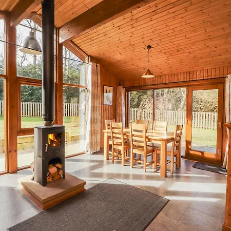26 Dukes Meadow *